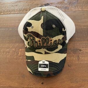 MLB Fan Favorite Camouflage Phillies Baseball Cap